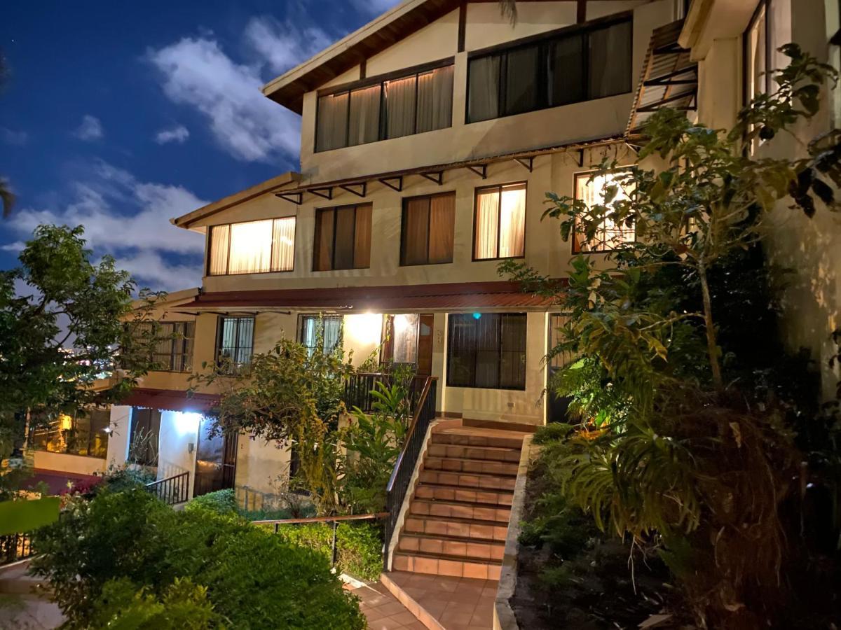 Casa Reflejos City View San José Exteriér fotografie